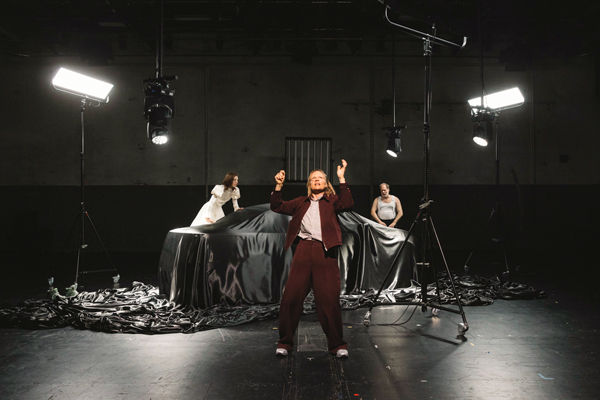 Das Leiden anderer betrachten | Copyright: Elke Walkenhorst